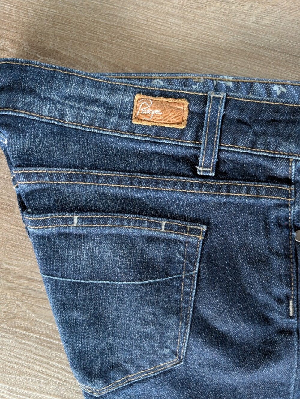 Paige Premium Denim jeans "Benedict Canyon" style Size 27 - Picture 3 of 7